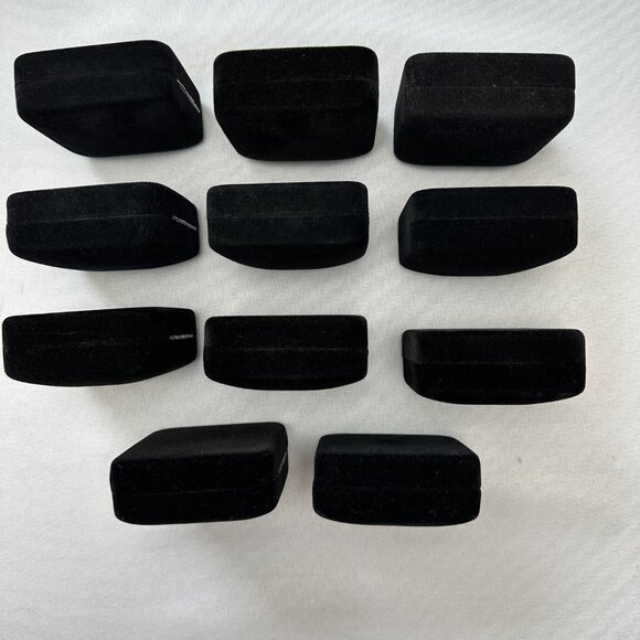 Vintage Macy's Jewelry Earring Display Case & Gift Box Black Velvet Presentation - Picture 6 of 16